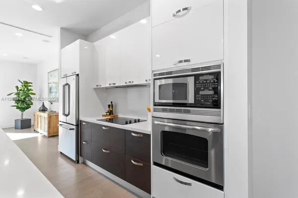 $2,285,000 | 3052 Day Avenue, Unit 2, Miami, FL 33133