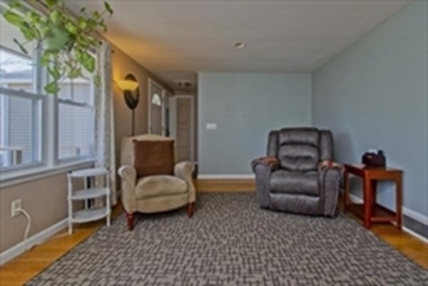 1671 South Branch Parkway Springfield, MA 01129 - Photo 3 of 16