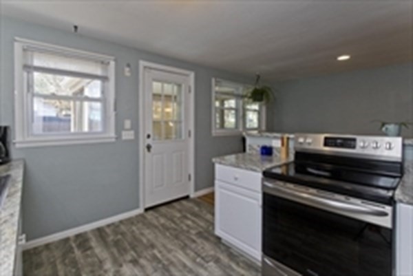 1671 South Branch Parkway Springfield, MA 01129 - Photo 8 of 16