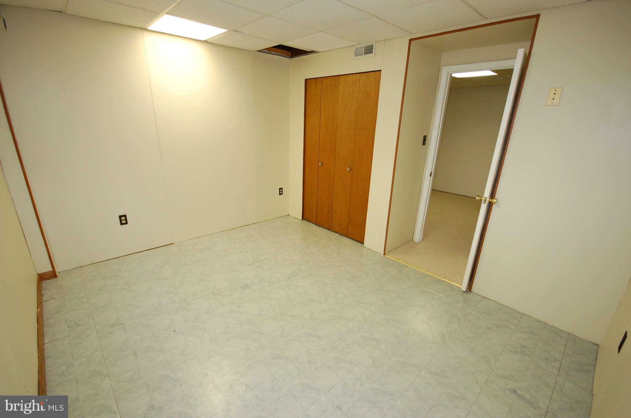 3132 Castleleigh Road Silver Spring, MD 20904 - Photo 21 of 25 a view of an empty room