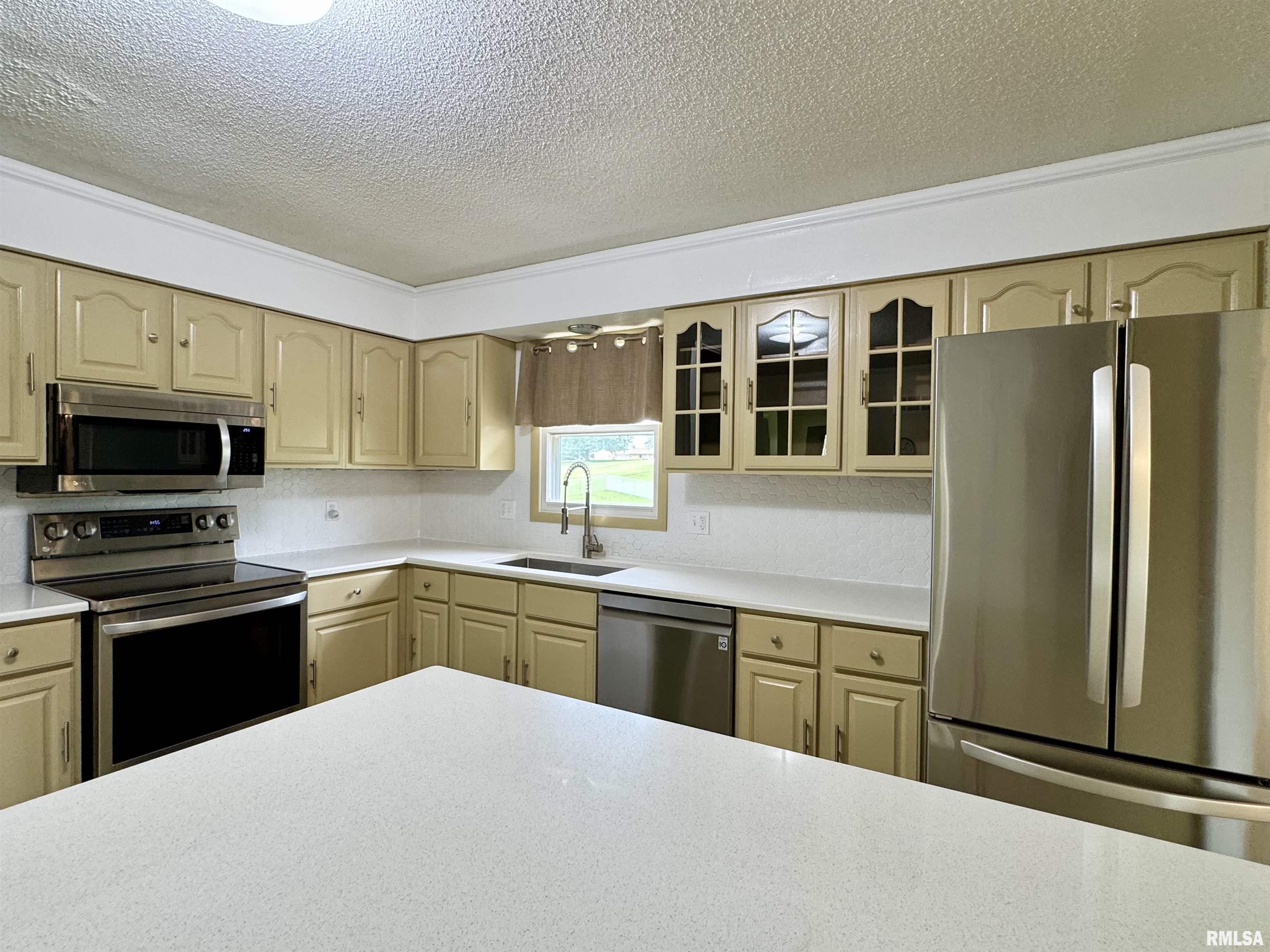 2313 Maple Avenue Macomb, IL 61455 - Photo 18 of 49