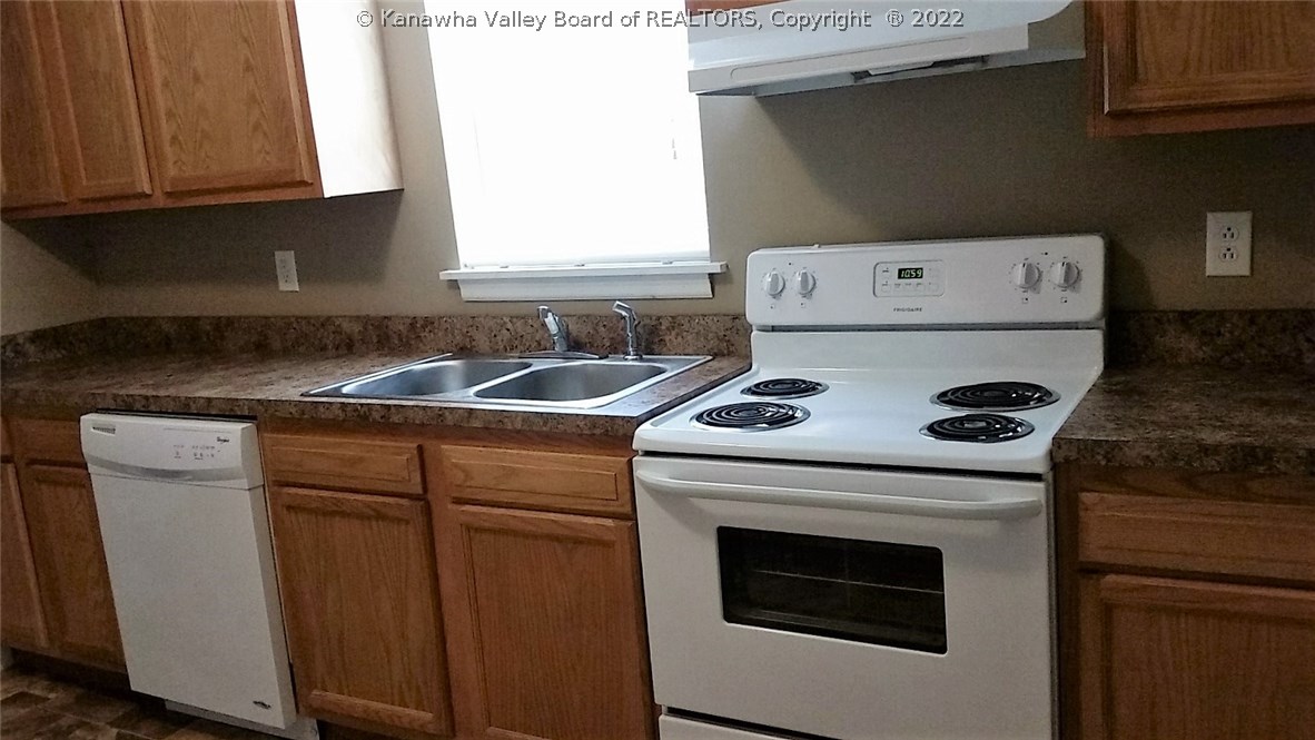 5236 Big Tyler Road Charleston, WV 25313 - Photo 5 of 13 Gallery Image 5