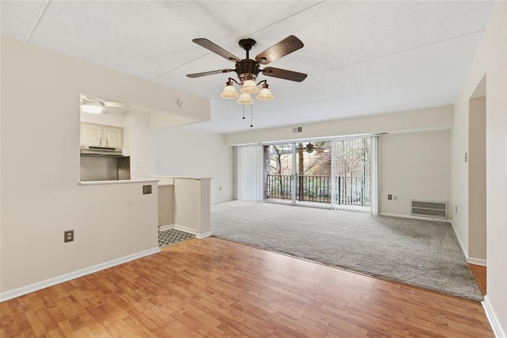 2160 Greentree Road, Unit 405W Pittsburgh, PA 15220 - Photo 12 of 32