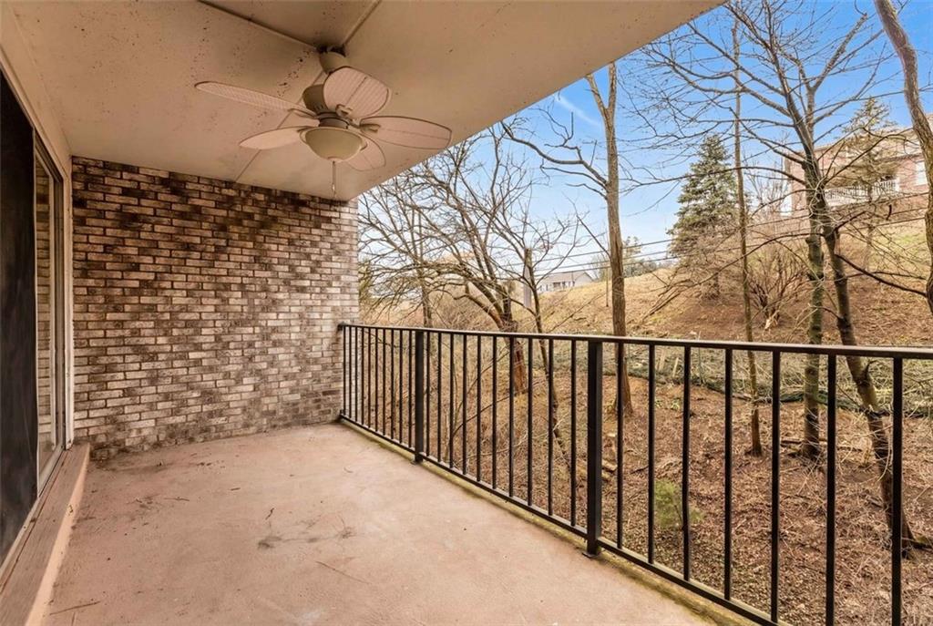 2160 Greentree Road, Unit 405W Pittsburgh, PA 15220 - Photo 14 of 32