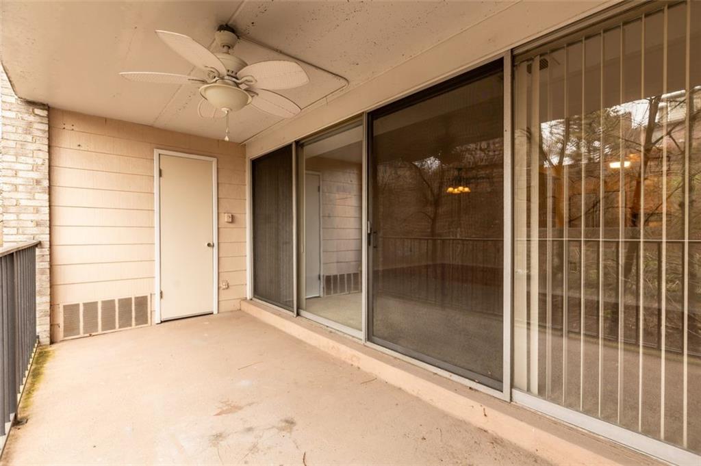 2160 Greentree Road, Unit 405W Pittsburgh, PA 15220 - Photo 15 of 32