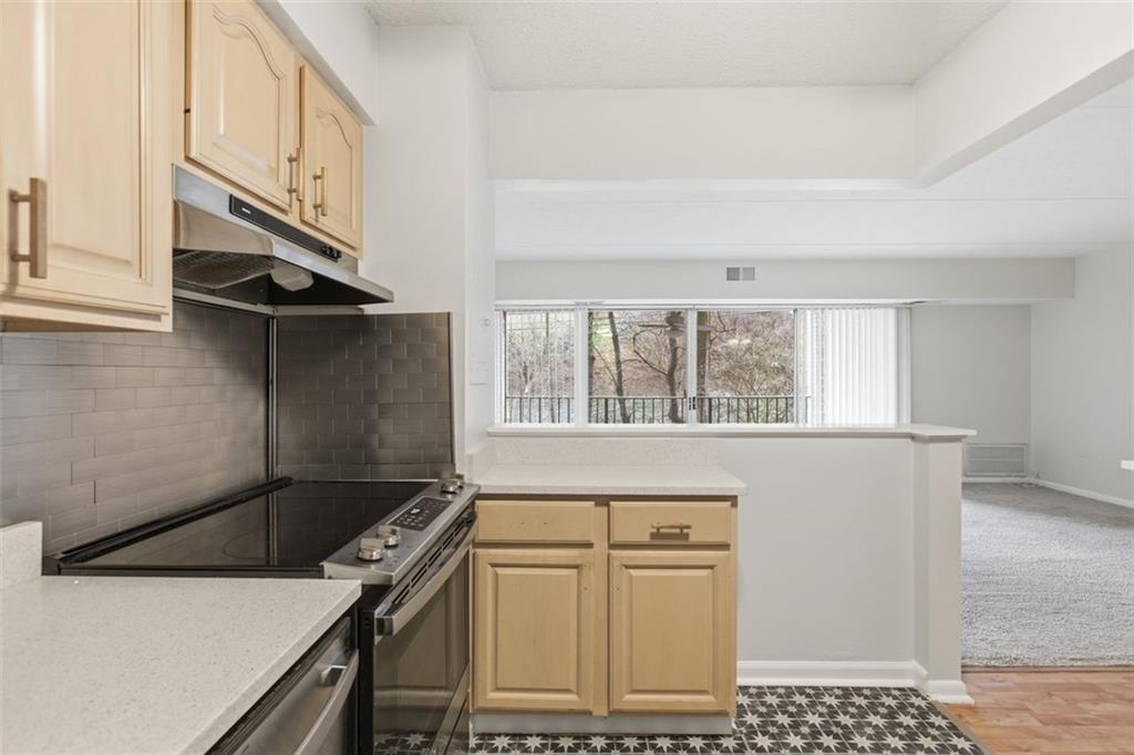 2160 Greentree Road, Unit 405W Pittsburgh, PA 15220 - Photo 18 of 32