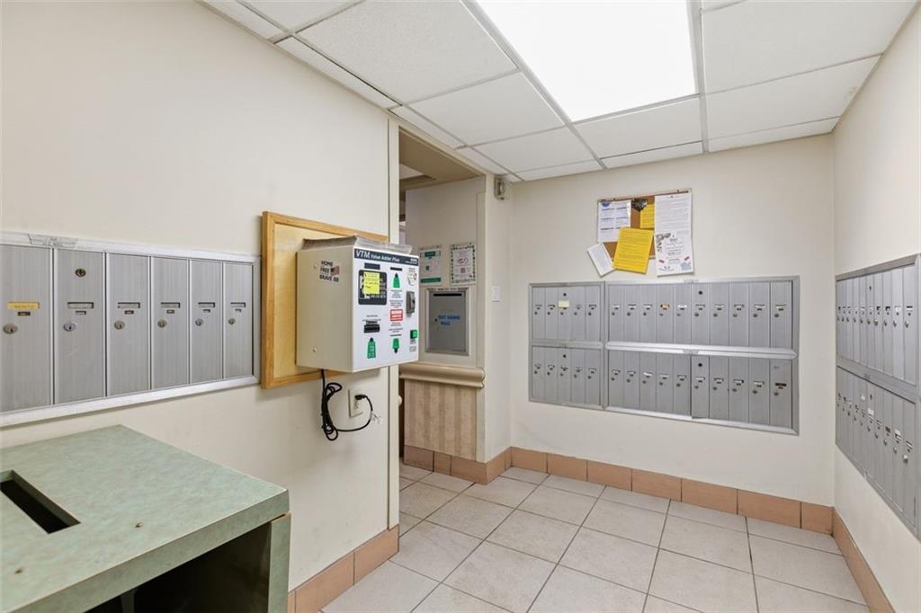 2160 Greentree Road, Unit 405W Pittsburgh, PA 15220 - Photo 31 of 32