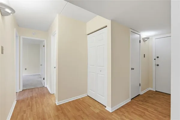 $199,900 | 2160 Greentree Road, Unit 405W, Pittsburgh, PA 15220