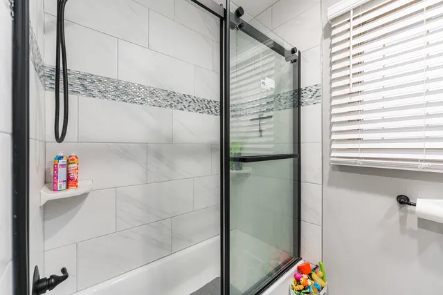 $450,000 | 1527 West Holtz Avenue, Addison, IL 60101