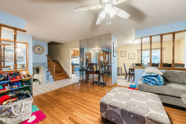 $450,000 | 1527 West Holtz Avenue, Addison, IL 60101