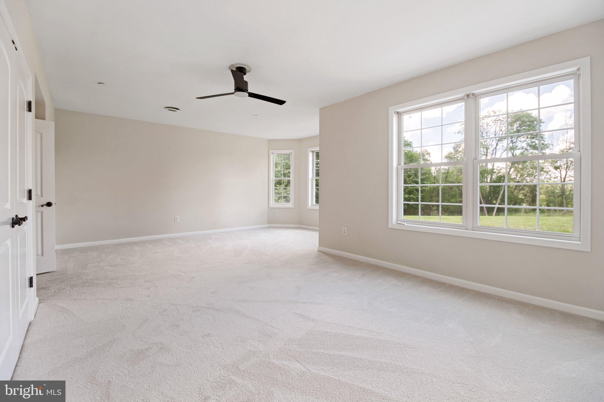 7147 Linganore Road New Market, MD 21774 - Photo 38 of 44 Bright and airy open space awaits.