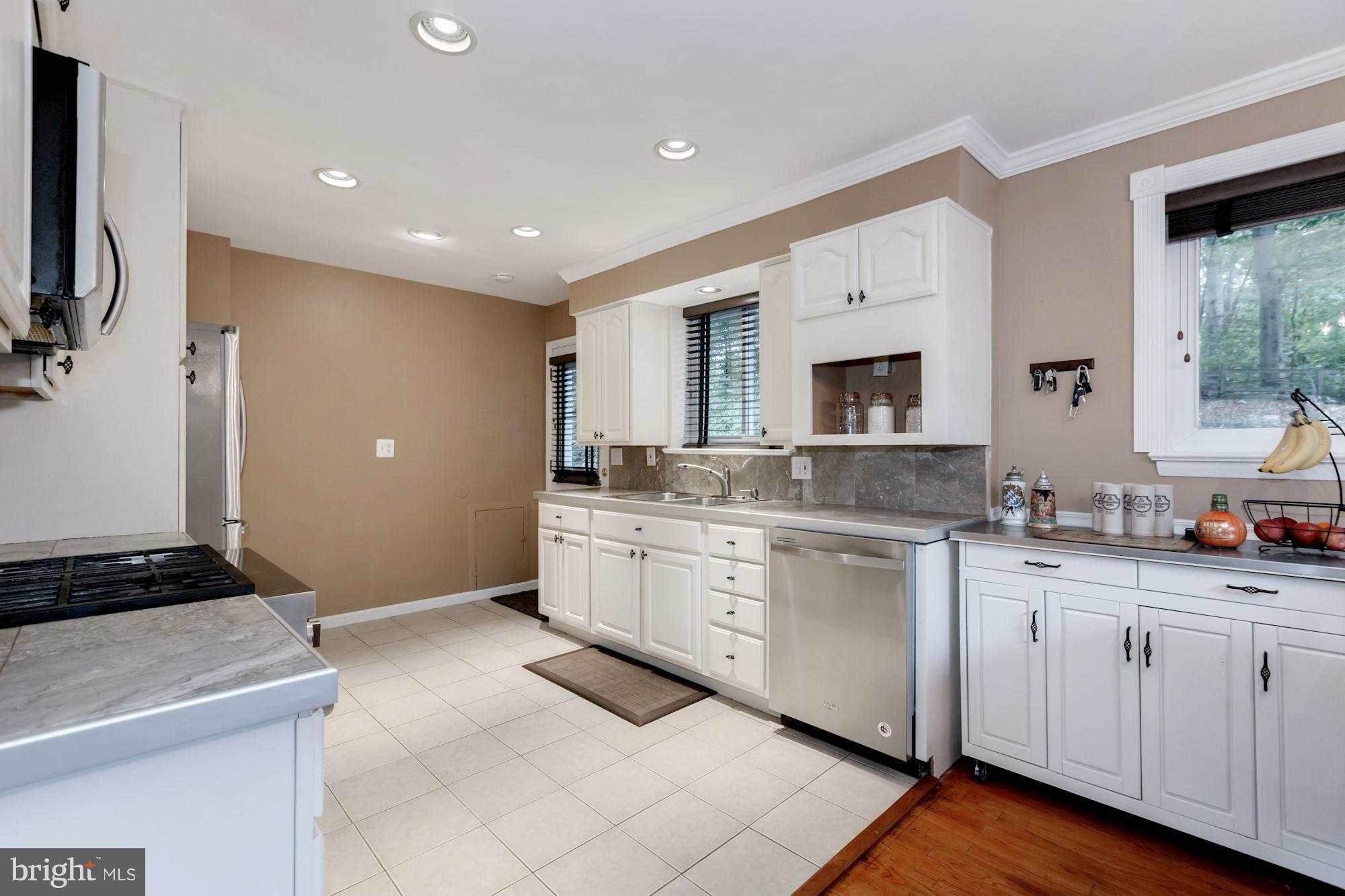 7420 Gary Street Springfield, VA 22150 - Photo 19 of 30 Kitchen