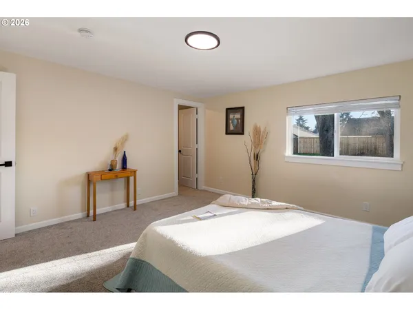 $495,000 | 450 Hunsaker Lane, Eugene, OR 97404