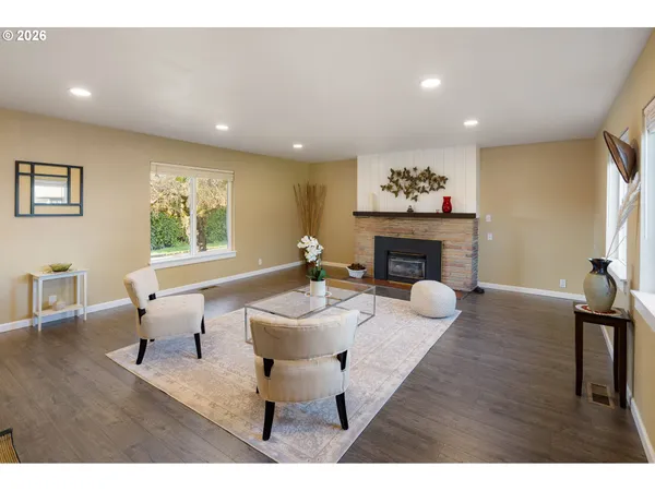 $495,000 | 450 Hunsaker Lane, Eugene, OR 97404