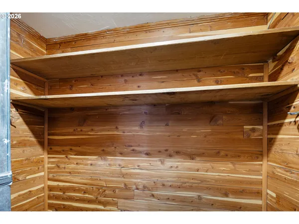 $495,000 | 450 Hunsaker Lane, Eugene, OR 97404