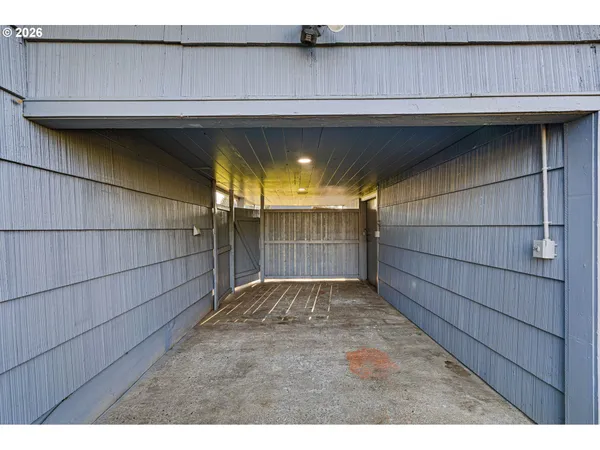 $495,000 | 450 Hunsaker Lane, Eugene, OR 97404