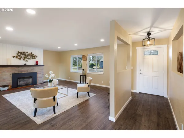 $495,000 | 450 Hunsaker Lane, Eugene, OR 97404
