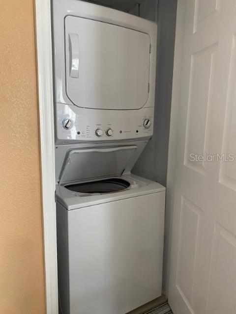 2453 Ridge Avenue Sarasota, FL 34235 - Photo 7 of 9