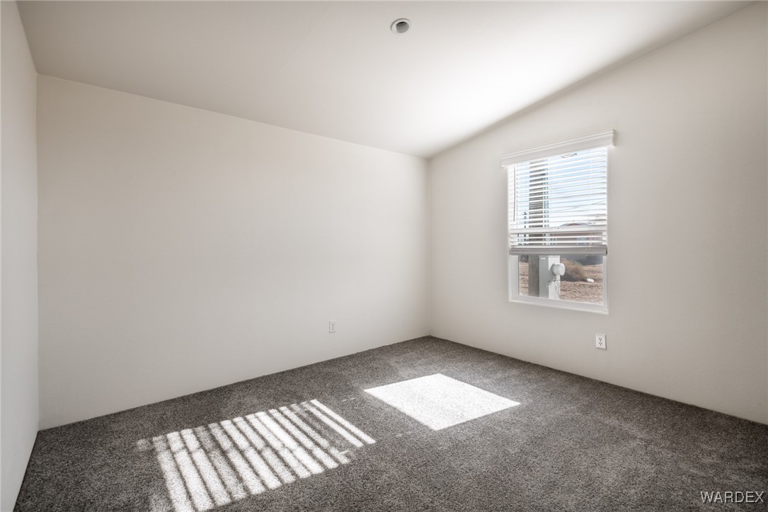3454 Horn Road Golden Valley, AZ 86413 - Photo 12 of 39 Bedroom