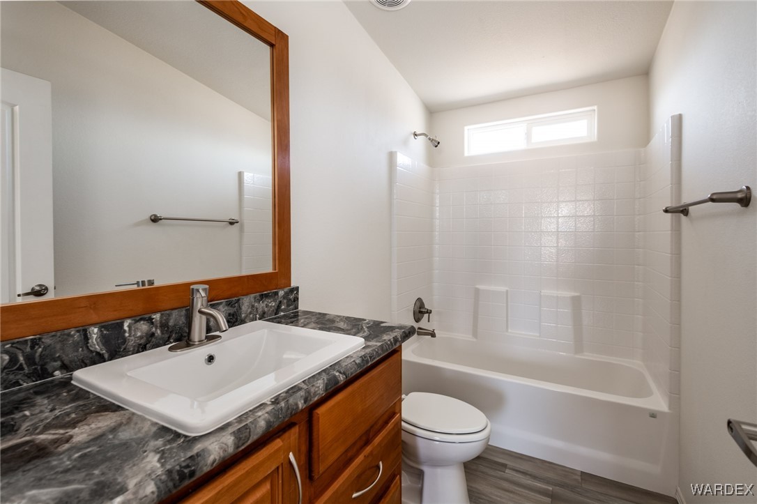3454 Horn Road Golden Valley, AZ 86413 - Photo 13 of 39 Bathroom