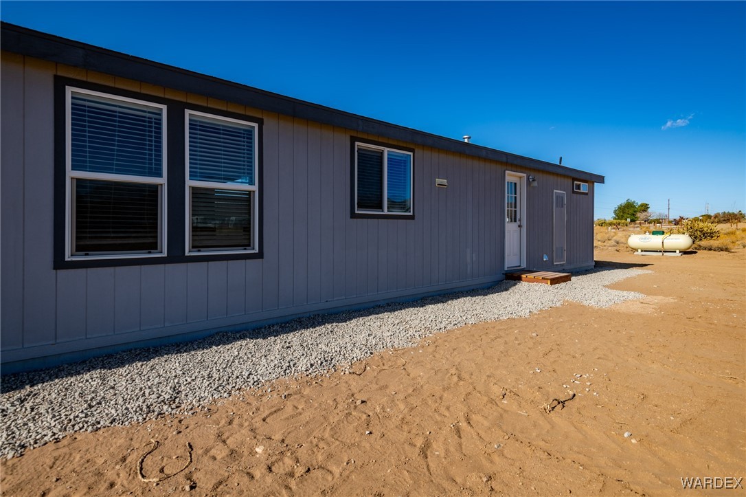 3454 Horn Road Golden Valley, AZ 86413 - Photo 26 of 39 Side of Structure
