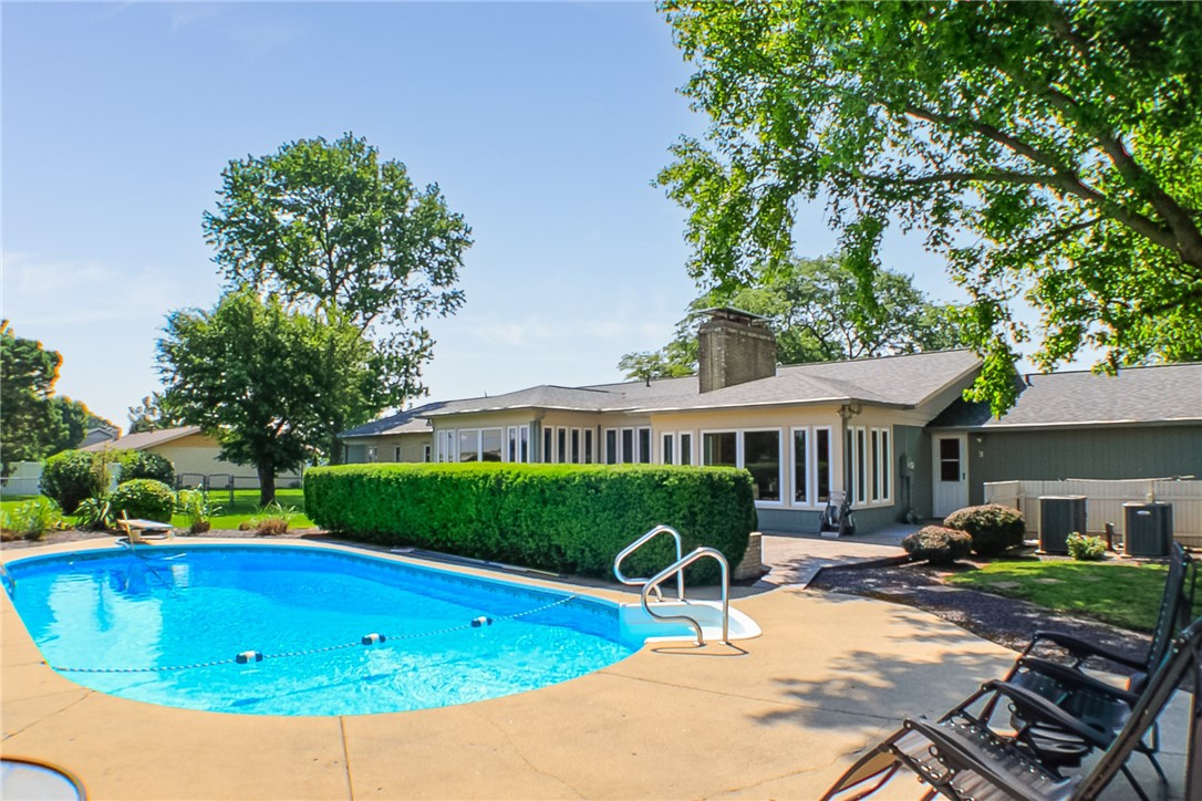 400 Country Club Road Mattoon, IL 61938 - Photo 5 of 35