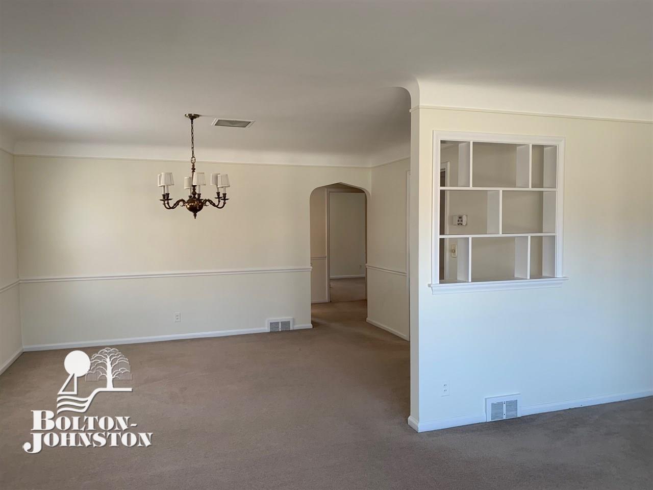 783 Harcourt Road Grosse Pointe, MI 48230 - Photo 5 of 14 31374866-4.JPG