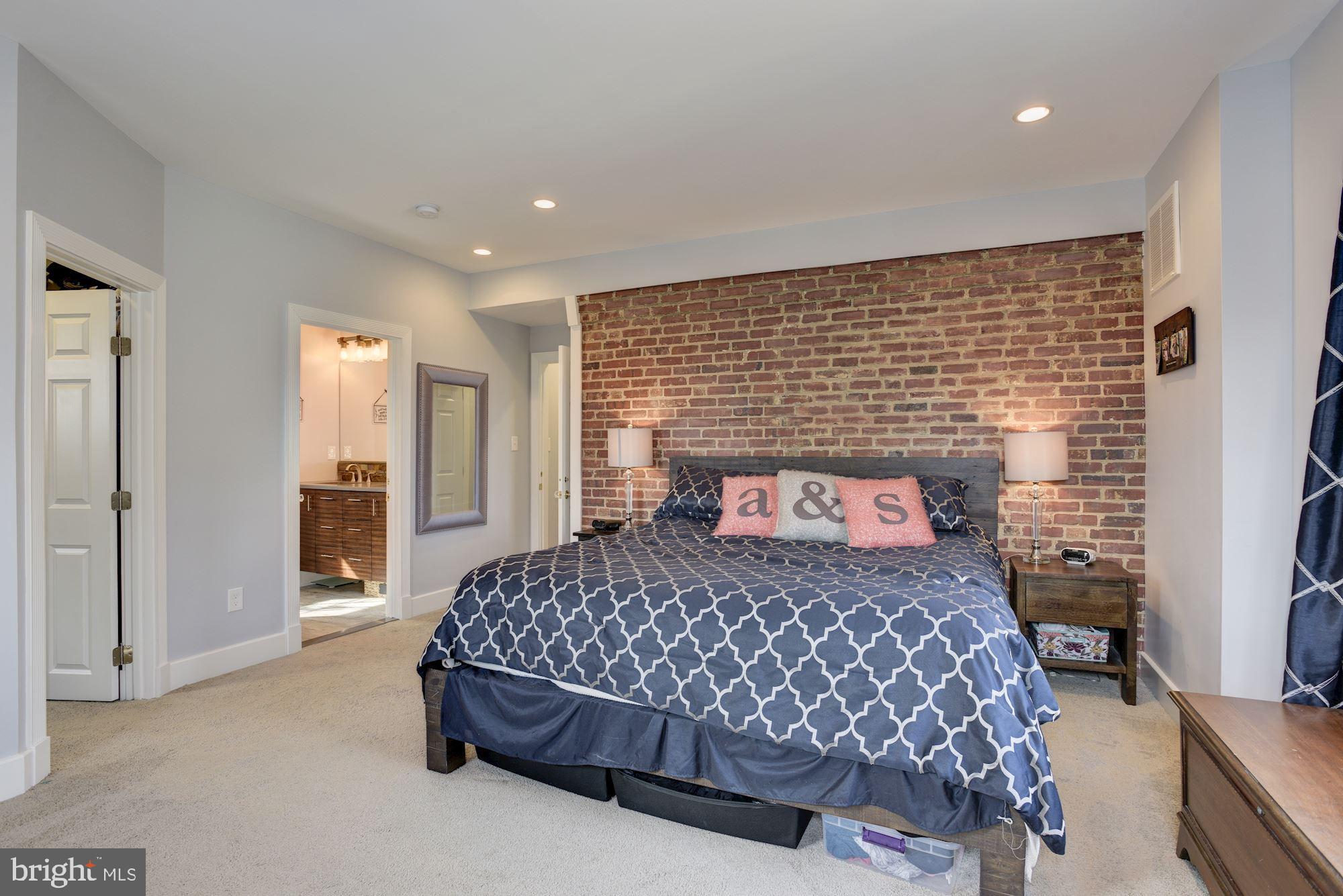 803 Kingston Road Baltimore, MD 21212 - Photo 21 of 51 Recessed lighting, room for king sized bed