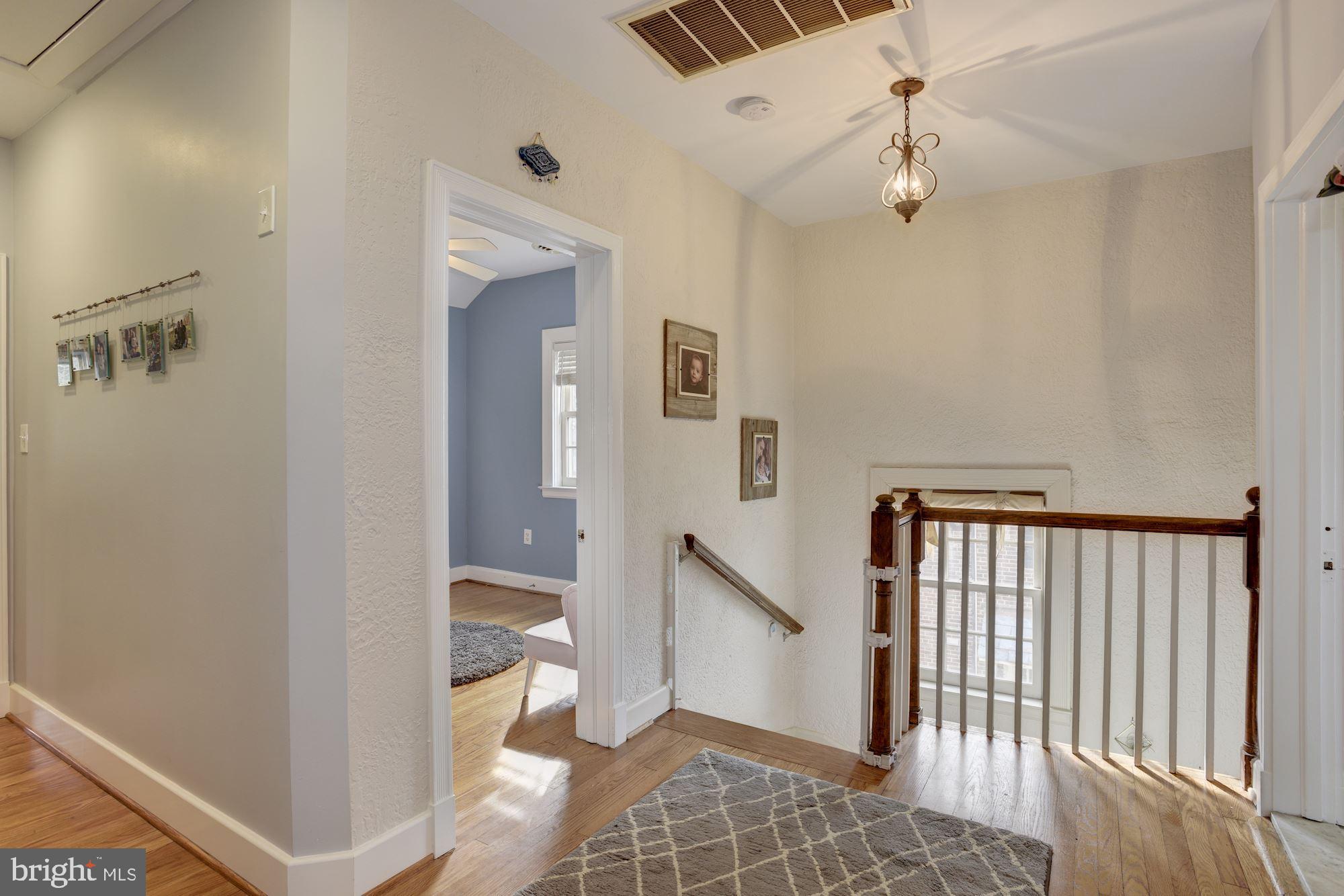 803 Kingston Road Baltimore, MD 21212 - Photo 33 of 51 Upper floor landing area