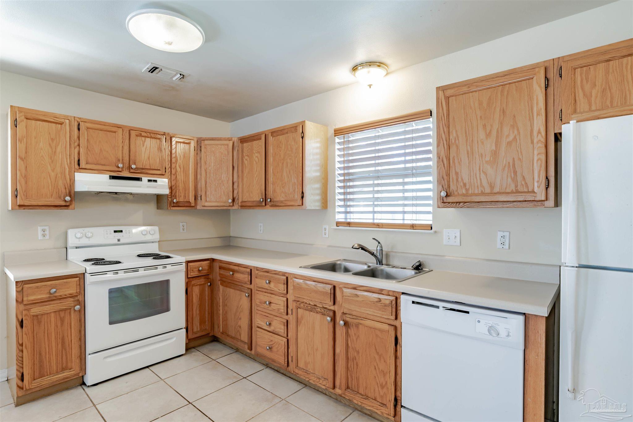 14080 Innerarity Point Road Pensacola, FL 32507 - Photo 9 of 25 Gallery Image 9
