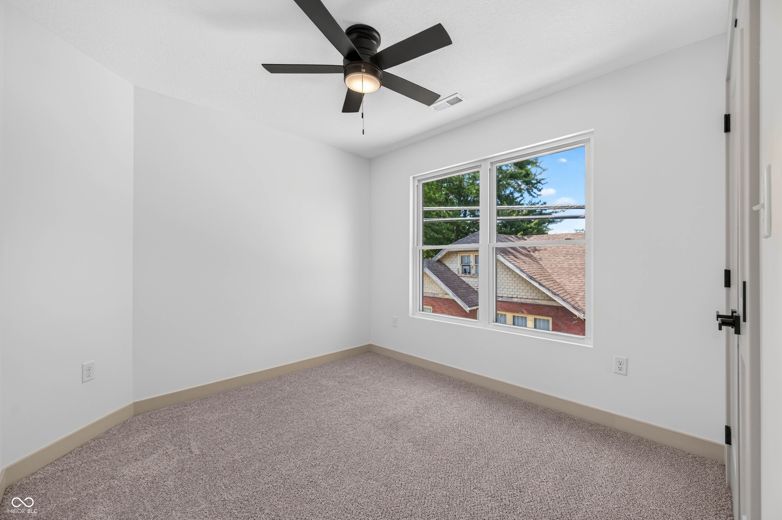 41 South Beatty Street Columbus, IN 47201 - Photo 46 of 69