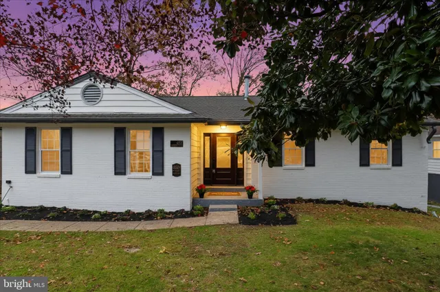 $919,000 | 6112 Redwood Lane, Alexandria, VA 22310