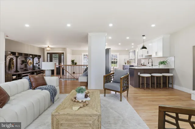 $919,000 | 6112 Redwood Lane, Alexandria, VA 22310