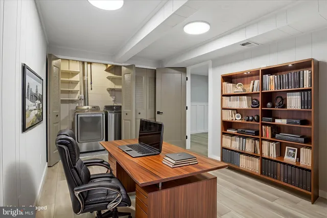 $919,000 | 6112 Redwood Lane, Alexandria, VA 22310