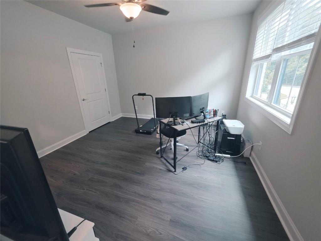 8020 Linfield Way Atlanta, GA 30350 - Photo 9 of 24