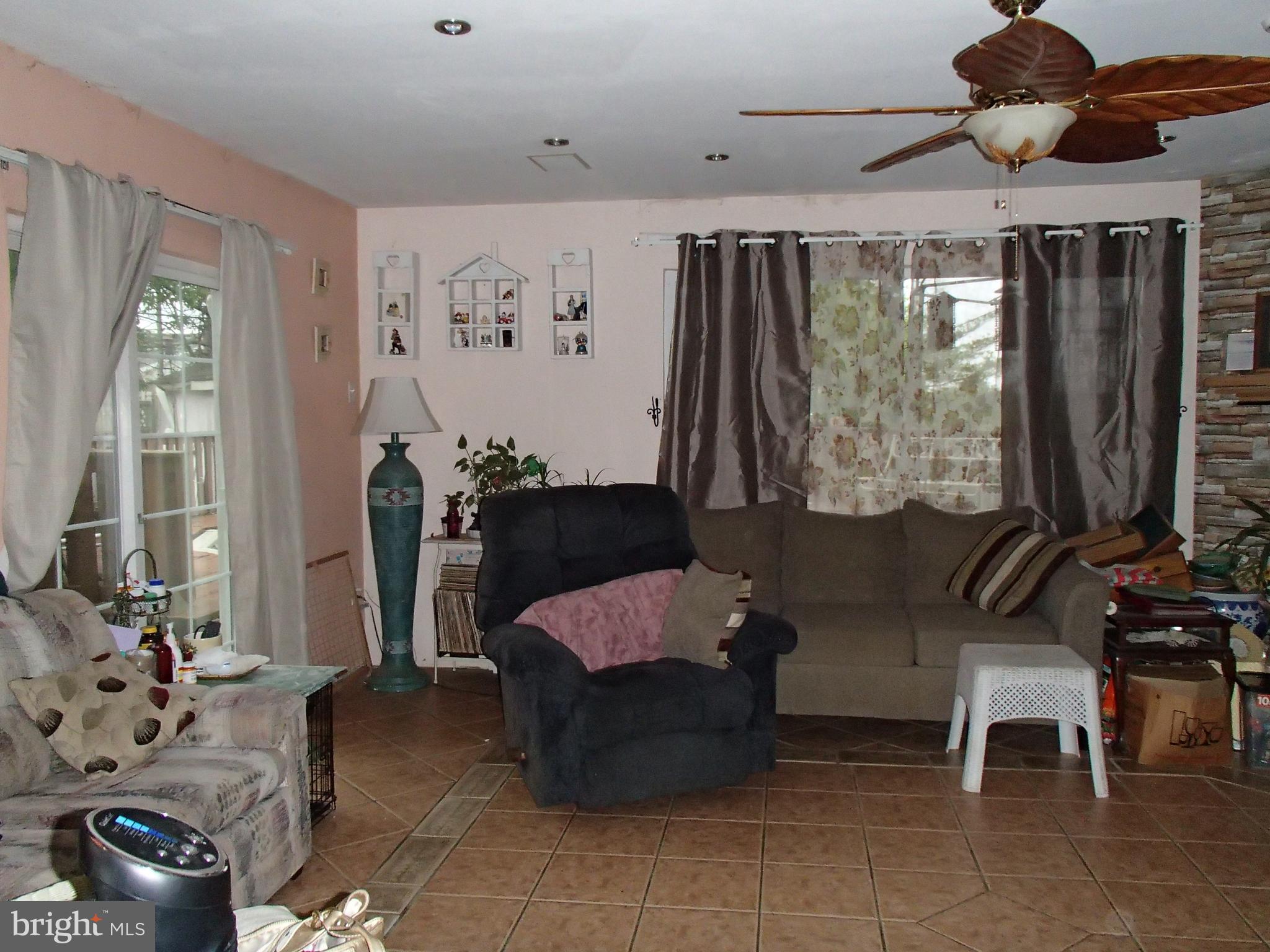 8605 Old Line Road Philadelphia, PA 19128 - Photo 3 of 12