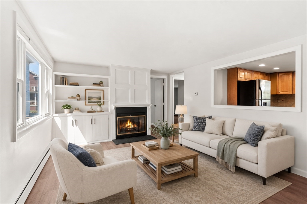 121 R Elm Street, Unit 2 Marblehead, MA 01945 - Photo 2 of 25