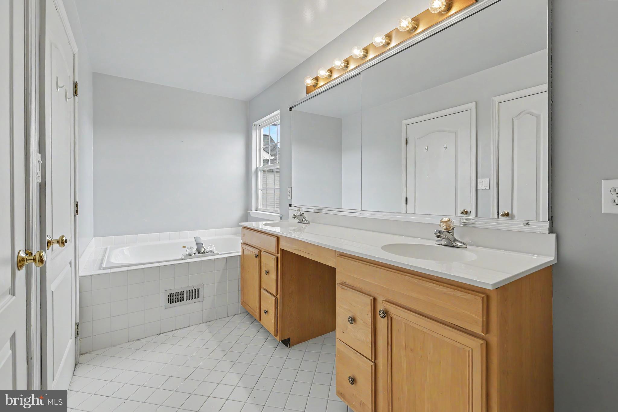 25 Sandstone Road East Windsor, NJ 08520 - Photo 47 of 65 Gallery Image 47