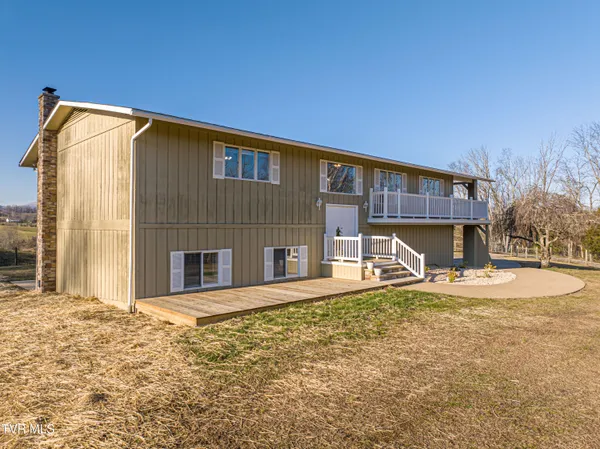 $999,000 | 27363 Fudge Road, Meadowview, VA 24361