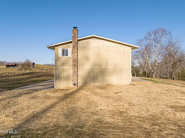 $999,000 | 27363 Fudge Road, Meadowview, VA 24361