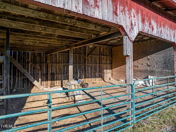 $999,000 | 27363 Fudge Road, Meadowview, VA 24361