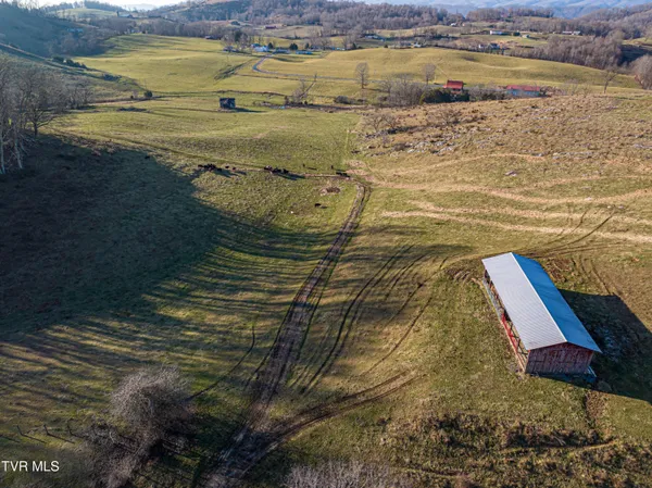 $999,000 | 27363 Fudge Road, Meadowview, VA 24361