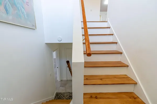 $999,000 | 27363 Fudge Road, Meadowview, VA 24361