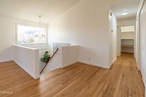 $999,000 | 27363 Fudge Road, Meadowview, VA 24361