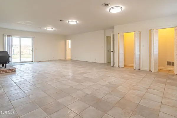 $999,000 | 27363 Fudge Road, Meadowview, VA 24361