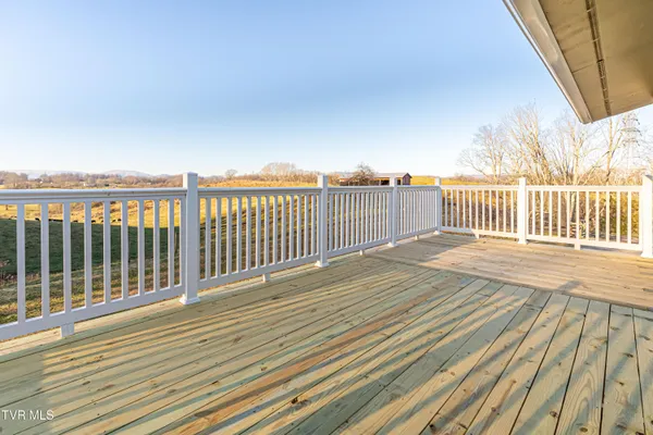 $999,000 | 27363 Fudge Road, Meadowview, VA 24361