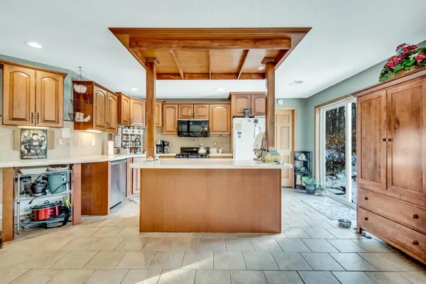 $700,000 | 9336 131st Avenue Southeast, Becker, MN 55308