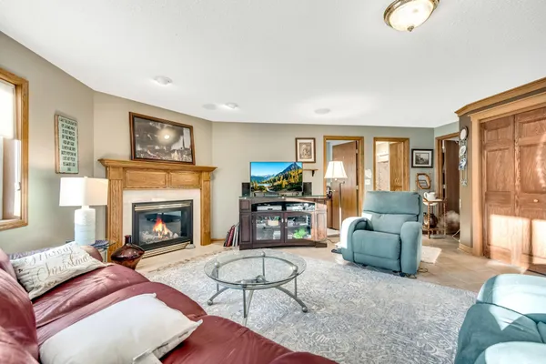 $700,000 | 9336 131st Avenue Southeast, Becker, MN 55308