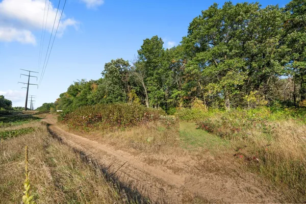 $700,000 | 9336 131st Avenue Southeast, Becker, MN 55308