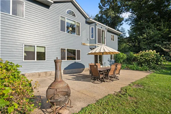 $700,000 | 9336 131st Avenue Southeast, Becker, MN 55308